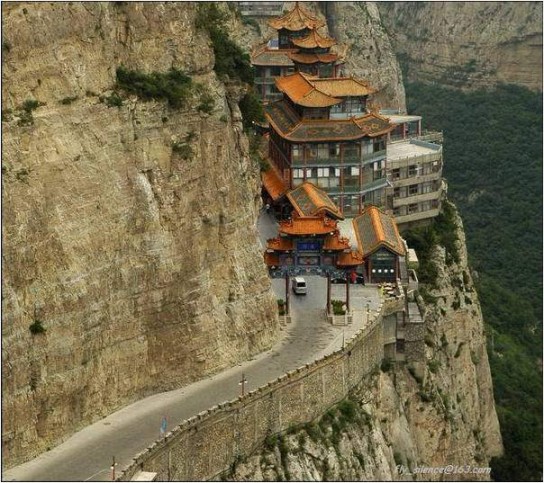 china-mountain-city-shanxi