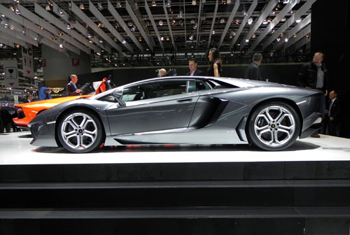 Lamborghini AVENTADOR 2012 Geneve 2011