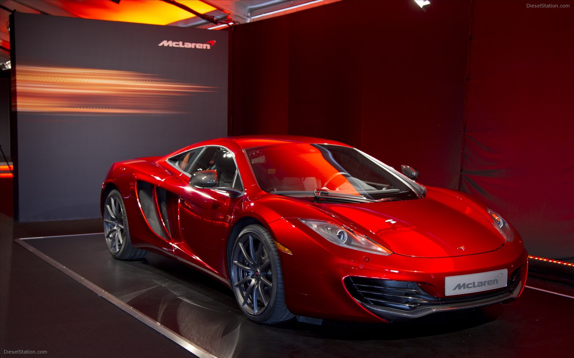 MCLAREN 12c Red New